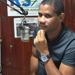 Bruno animateur de l'émission HAPPY NIGHT