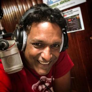 Pipo animateur du Biknostalzook (Président Directeur de la Radio)